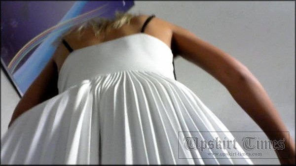 Blondie Flashes Her Goods
